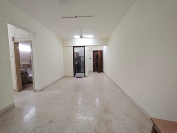 Room in 3 BHK Apartment at Tridhaatu Lakshmi Vani, Chembur – for Rent