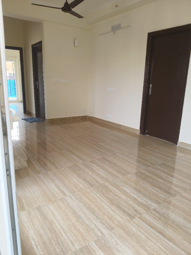 Room, amrapali-centurian-park 3 Bedroom 1185 Sq.Ft. Apartment In Tech Zone 4 Greater Noida Greater Noida 8766394