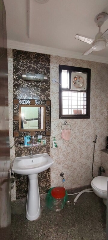 Master Bedroom in 2 BHK Builder Floor at SA HOMES I, Uttam Nagar – for Rent