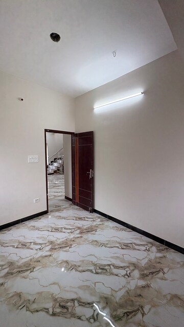 Room in 3 BHK Villa at Thoppampatti Pirivu – for Sale