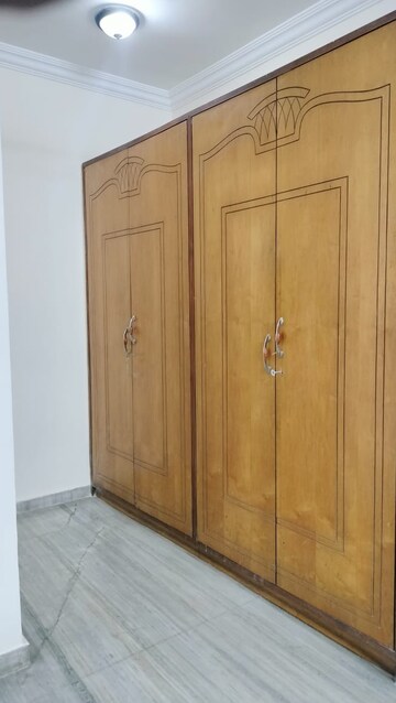 Furnished Amenities in 2 BHK Apartment at Udyan Complex, Marol – for Rent