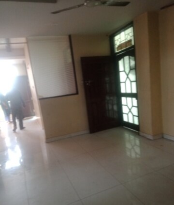 Room in 2 BHK Independent House at Aliganj – for Rent