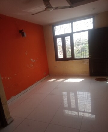 Room in 2 BHK Independent House at Aliganj – for Rent