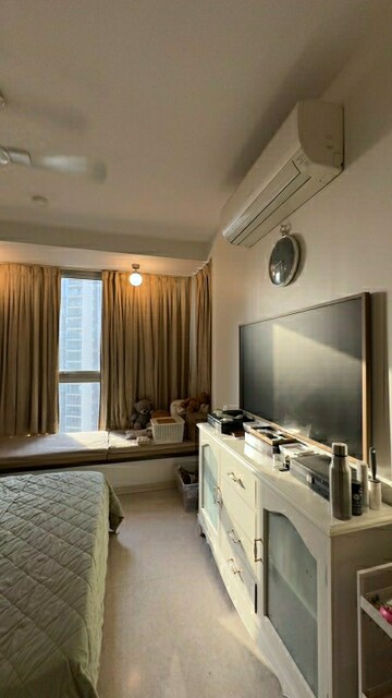 Bedroom in 6 BHK Apartment at Oberoi Exquisite Goregaon, Goregaon East – for Sale