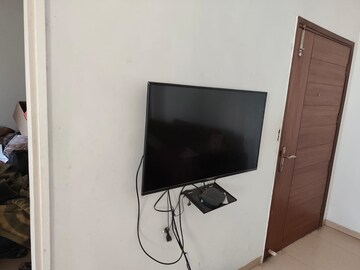 2 BHK Apartment For Rent in Vatika Seven Lamps, Sector 82