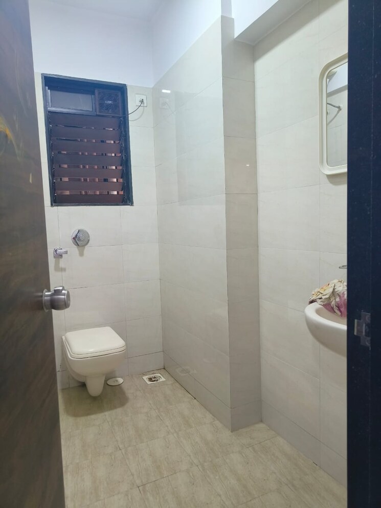 Bathroom, riverdale-tower 2 Bedroom 608 Sq.Ft. Apartment In Andheri East Mumbai 8766452