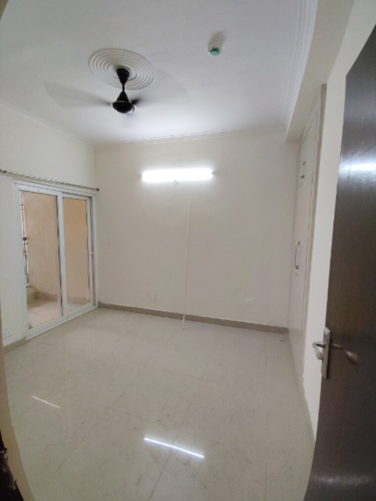 Room, amrapali-centurian-park-phase-ii 3 Bedroom 1400 Sq.Ft. Apartment In Tech Zone 4 Greater Noida Greater Noida 8766467