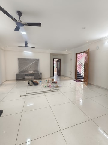 Master Bedroom in 3 BHK Builder Floor at Hsr Layout – for Rent