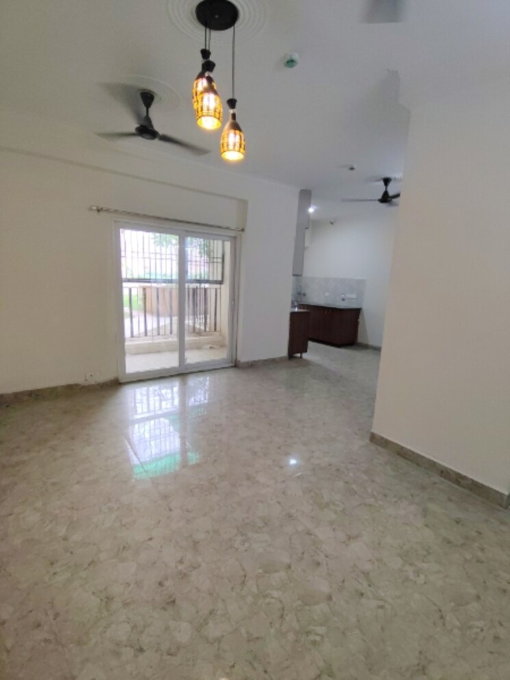 Room, amrapali-centurian-park-phase-ii 3 Bedroom 1400 Sq.Ft. Apartment In Tech Zone 4 Greater Noida Greater Noida 8766505