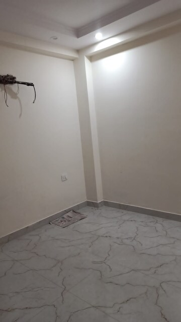 Room in 1 BHK Builder Floor at Saket – for Rent