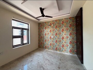 Bedroom in 3 BHK Builder Floor at Sector 33 – for Sale