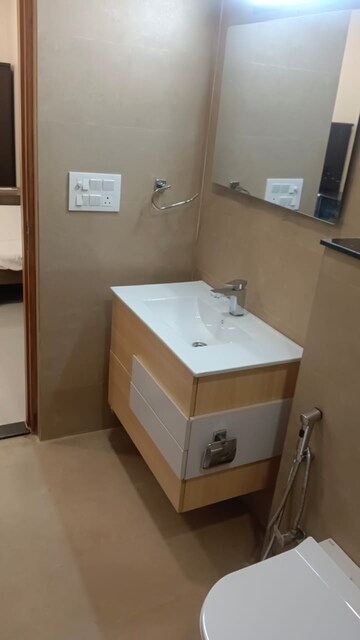 Team Area in 2 BHK Independent House at Sector 100 – for Rent
