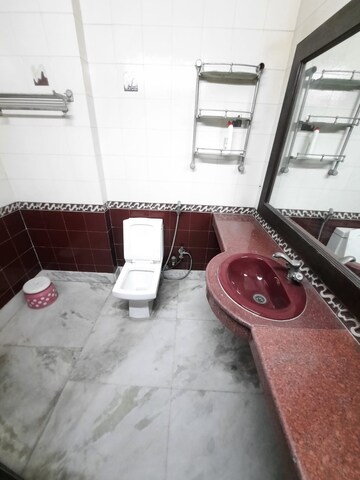Master Bedroom in 3 BHK Builder Floor at Malviya Nagar – for Rent