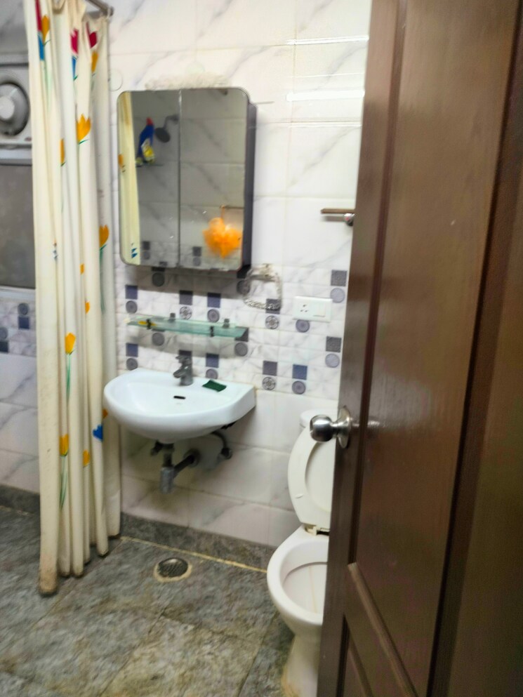 Bathroom, exotica-dreamville 3.5 Bedroom 1700 Sq.Ft. Apartment In Sector 16c Greater Noida Greater Noida 8766725