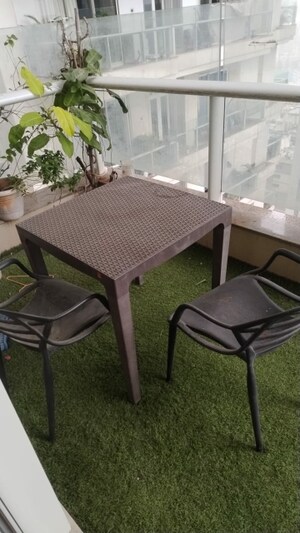 Master Bedroom in 4 BHK Apartment at Oberoi Realty Esquire, Goregaon East – for Sale