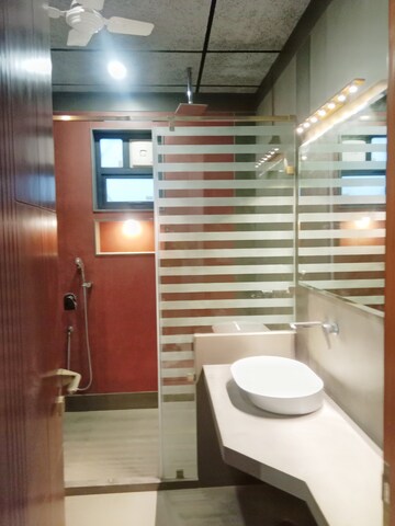 Bathroom in 4 BHK Villa at Nirman Nagar – for Sale
