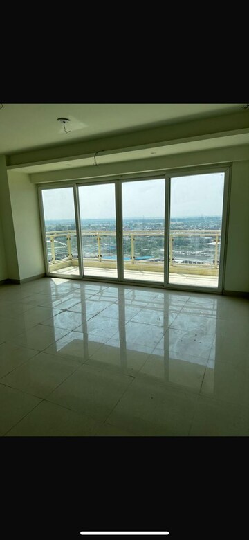 Room in 2 BHK Apartment at Godrej Woods, Sector 43 – for Sale