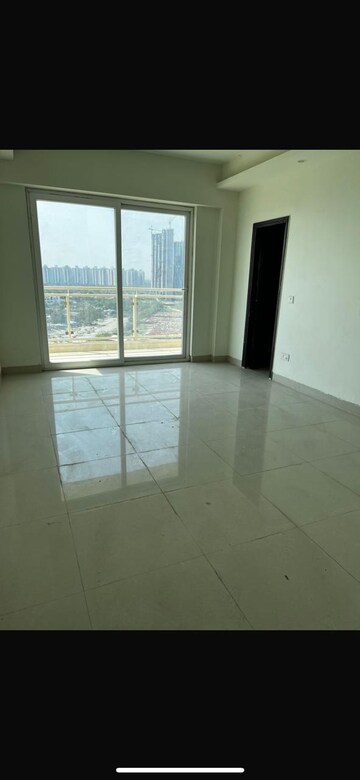Room in 2 BHK Apartment at Godrej Woods, Sector 43 – for Sale