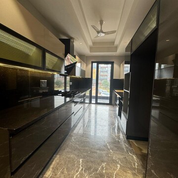 Building Lobby in 4 BHK Builder Floor at Uppal Southend, Sector 49 – for Sale