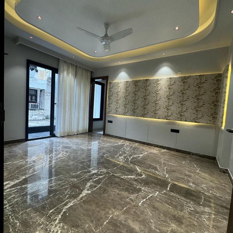 Bedroom, uppal-southend 4 Bedroom 280 Sq.Yd. Builder Floor In Sector 49 Gurgaon 8766770