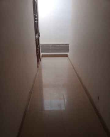 1 BHK Villa For Rent in Aliganj