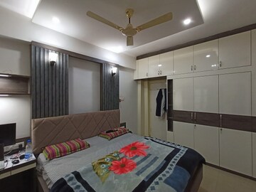 Bedroom in 2 BHK Builder Floor at Sector 135 – for Rent