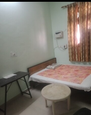 Bedroom in 1 BHK Villa at Aliganj – for Rent