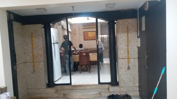 Gym, juhu 6+ Bedroom 3200 Sq.Ft. Villa In Juhu Mumbai 8766922