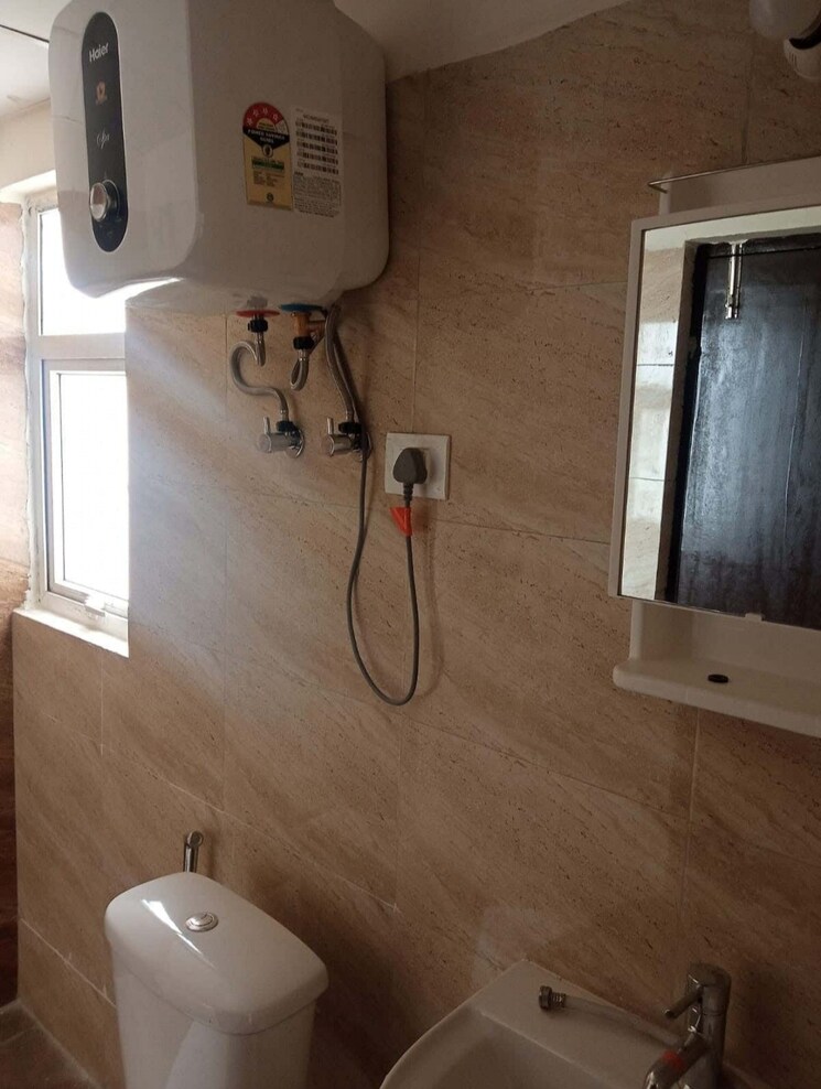 Bathroom, amrapali-centurian-park 3 Bedroom 1400 Sq.Ft. Apartment In Tech Zone 4 Greater Noida Greater Noida 8766976