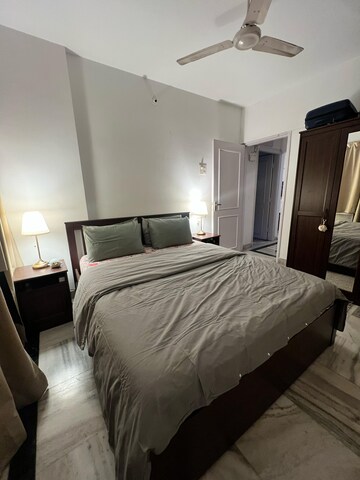Bedroom in 2 BHK Apartment at Santacruz East – for Rent