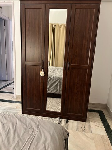 Bedroom in 2 BHK Apartment at Santacruz East – for Rent