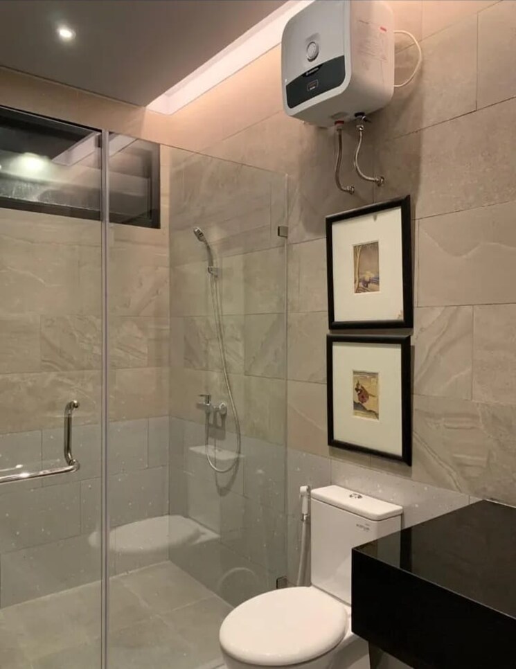 Bathroom, sector 30 2.5 Bedroom 2250 Sq.Ft. Builder Floor In Sector 30 Faridabad 8767009