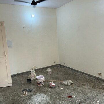Room in 2 BHK Apartment at RWA Apartments Sector 21, Arun Vihar – for Rent