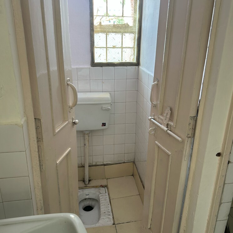 Bathroom, rwa-apartments-sector-21 2 Bedroom 1100 Sq.Ft. Apartment In Arun Vihar Noida 8767019