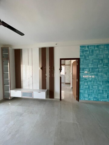 Room in 3 BHK Apartment at Prestige Finsbury Park Hyde, Bagaluru – for Rent
