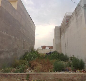  Plot For Sale in Super Greens, Jankipuram