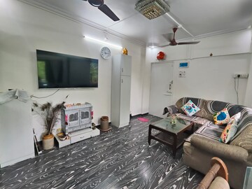 Master Bedroom in 2 BHK Apartment at Amrapali CHS Andheri, Andheri East – for Sale