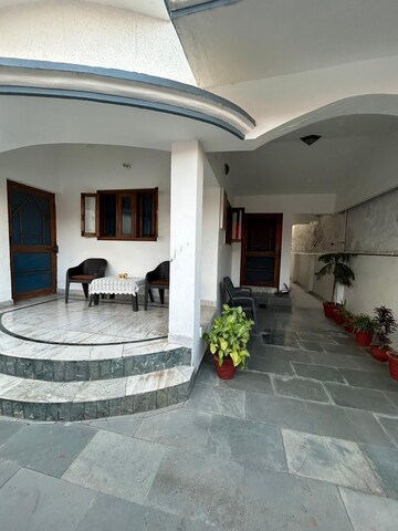 Parking in 4 BHK Villa at Turner Road – for Sale