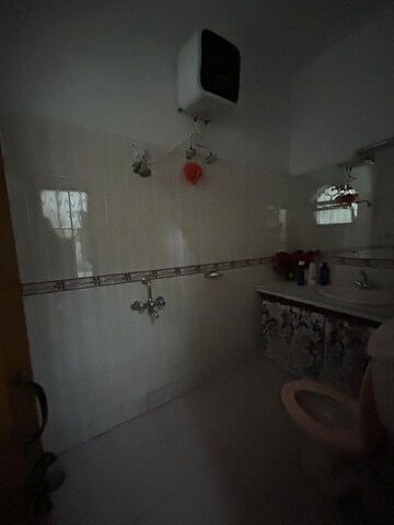 Bathroom in 4 BHK Villa at Turner Road – for Sale