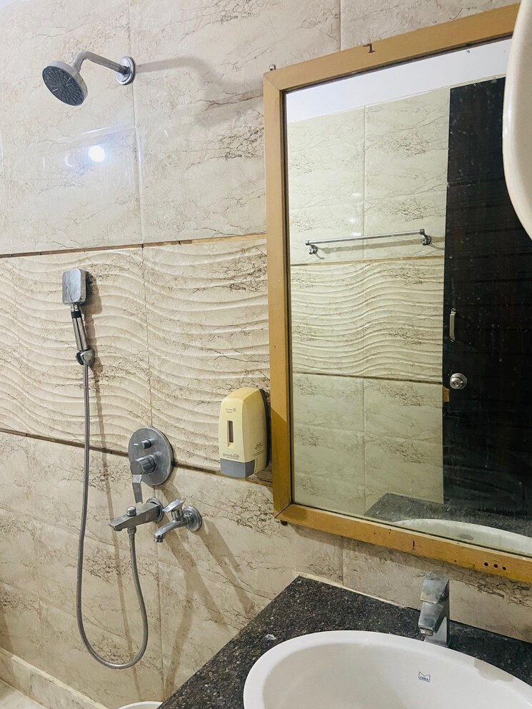 Bathroom, sector 46 3 Bedroom 2350 Sq.Ft. Builder Floor In Sector 46 Gurgaon 8767062