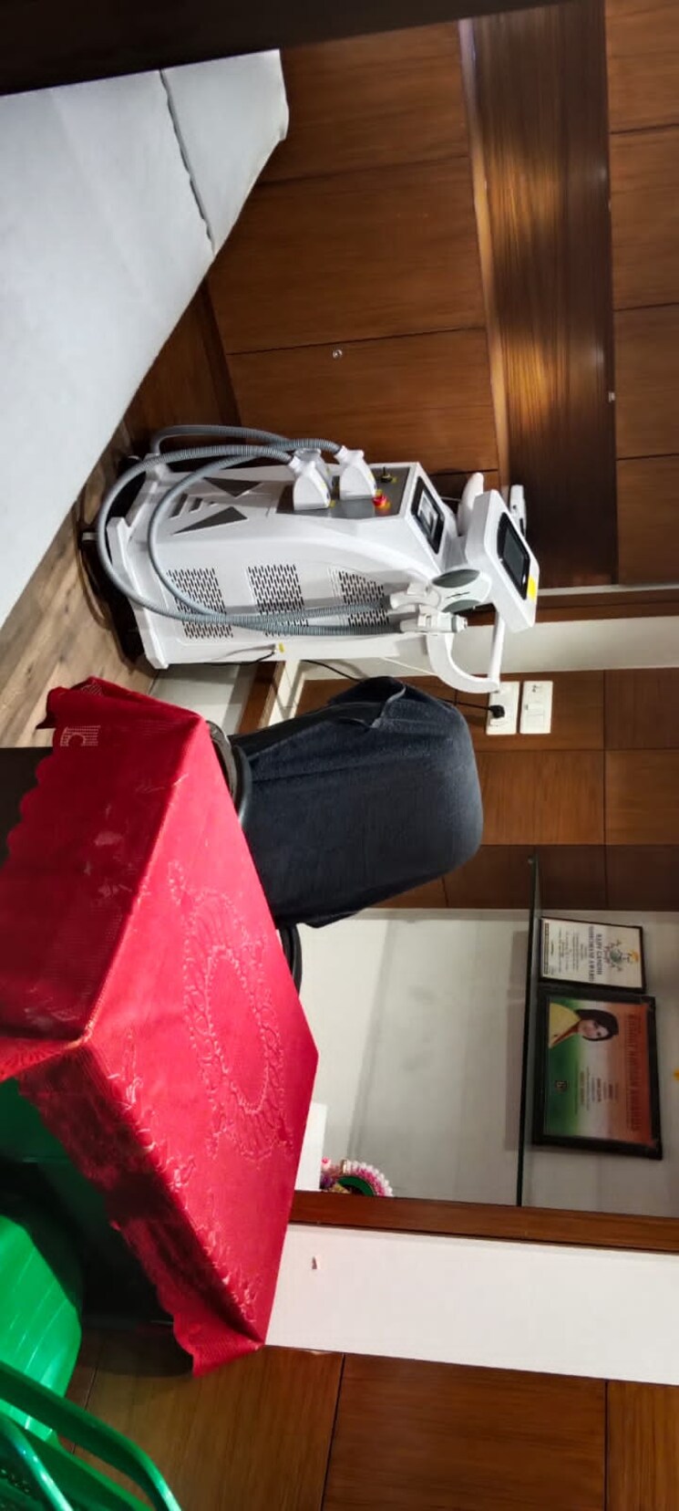 Team Area, lake market Commercial Showroom 1500 Sq.Ft. In Lake Market Kolkata 8767077