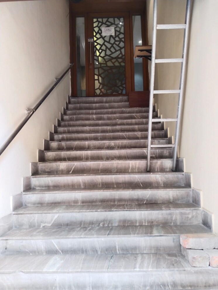 undefined, lake market Commercial Showroom 1500 Sq.Ft. In Lake Market Kolkata 8767077