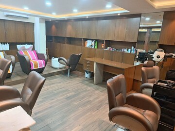 Floor Plan in  Showroom at Lake Market – for Rent