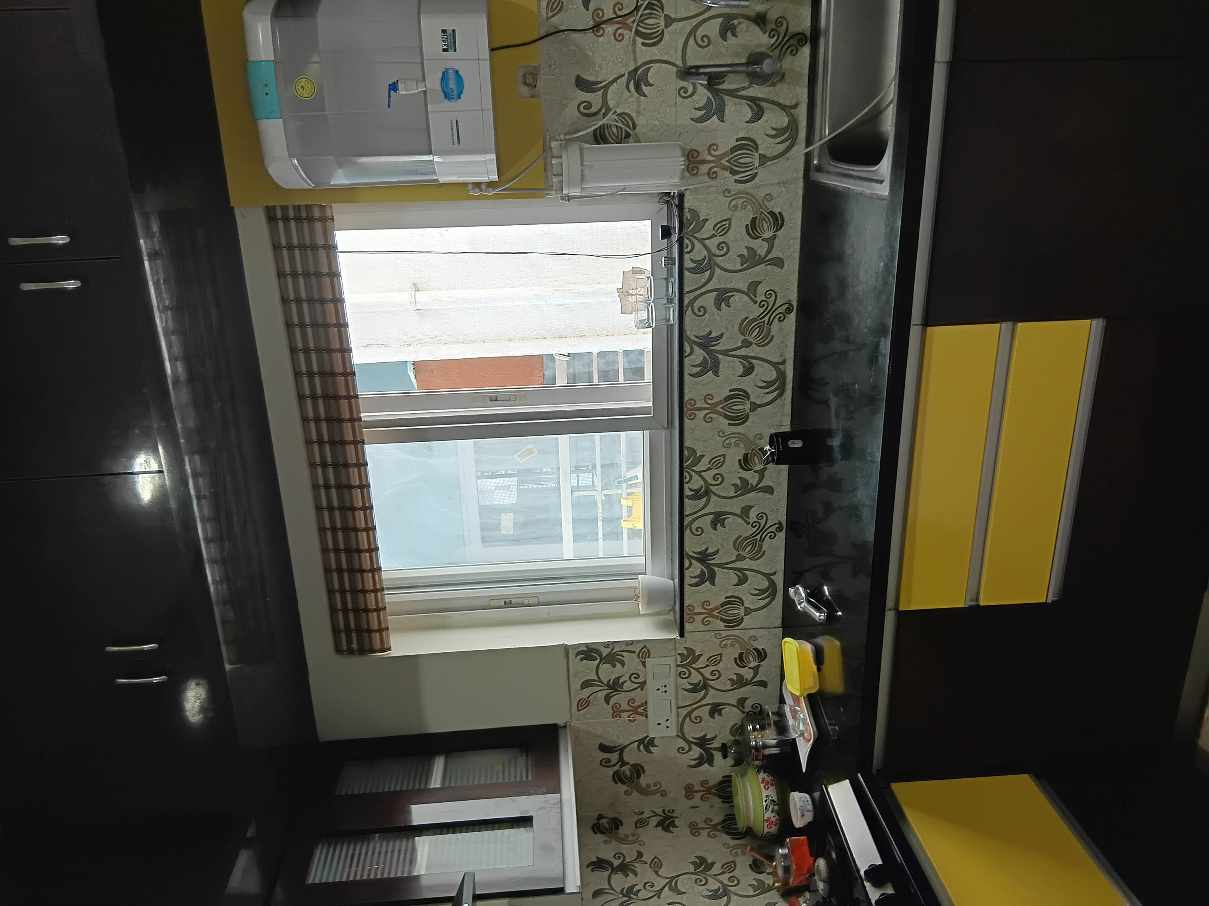 3 BHK + Servant Room Apartment For Rent in Chandra Apartments 