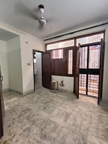 Room in 2 BHK Builder Floor at Malviya Nagar – for Sale