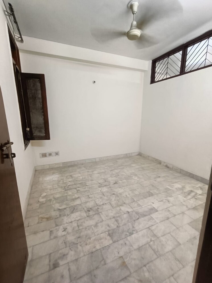 Room, malviya nagar 2 Bedroom 1000 Sq.Ft. Builder Floor In Malviya Nagar Delhi 8767420