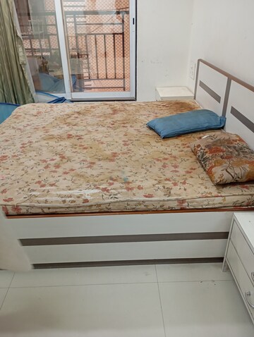 Bedroom in 2 BHK Apartment at Andheri East – for Sale