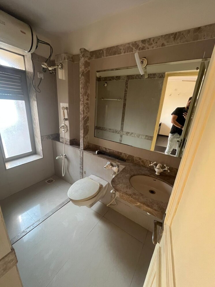 Bathroom, raheja-acropolis 2 Bedroom 975 Sq.Ft. Apartment In Deonar Mumbai 8767160