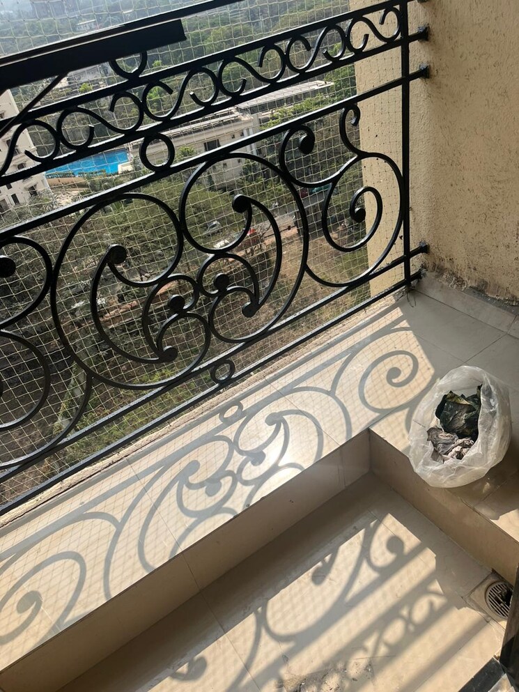  Parking, raheja-acropolis 2 Bedroom 975 Sq.Ft. Apartment In Deonar Mumbai 8767160