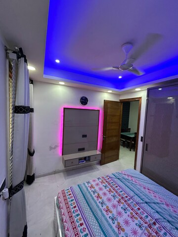 Bedroom in 2 BHK Builder Floor at The Grand, Sector 52 – for Rent